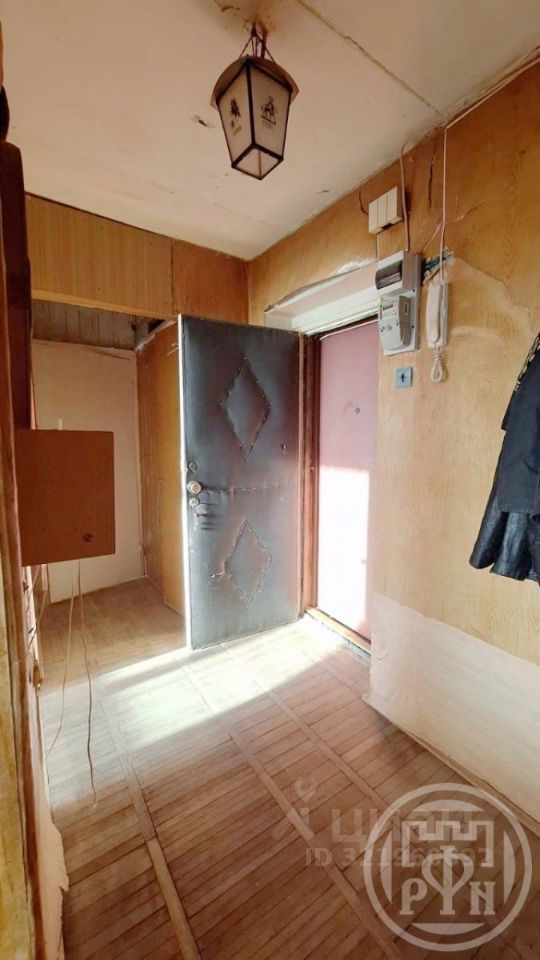 Продажа 2-комн квартиры на вторичном рынке улица Чекистов, 42