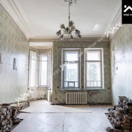 Продажа 4-комн квартиры на вторичном рынке пр-кт Добролюбова,  д. 21