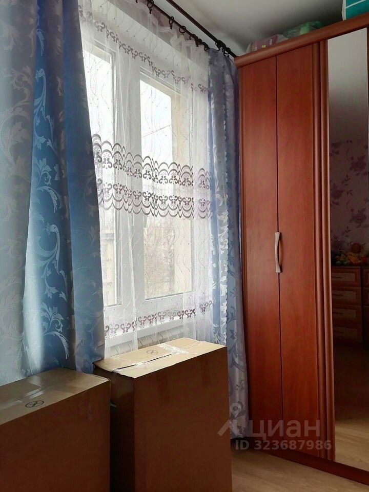 Продажа 4-комн квартиры на вторичном рынке Колпино, Пролетарская улица, 81