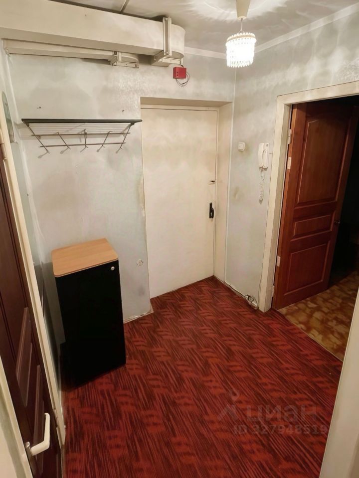 Продажа 1-комн квартиры на вторичном рынке Химки, Ленинградская улица,  д. 18а