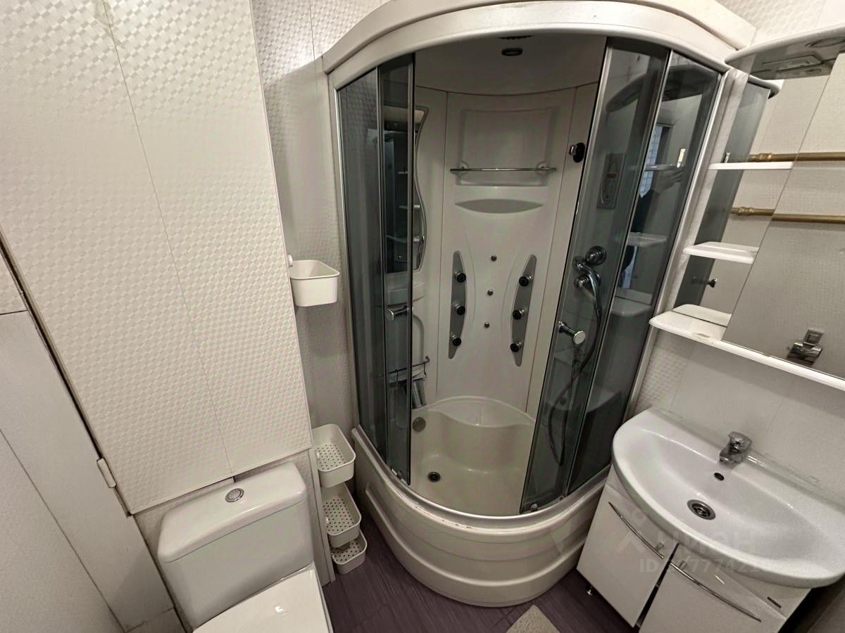 Продажа 1-комн квартиры на вторичном рынке Новоалексеевская улица, 18К1