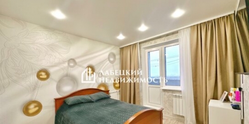 3-комн квартира Композиторов ул,  д. 7