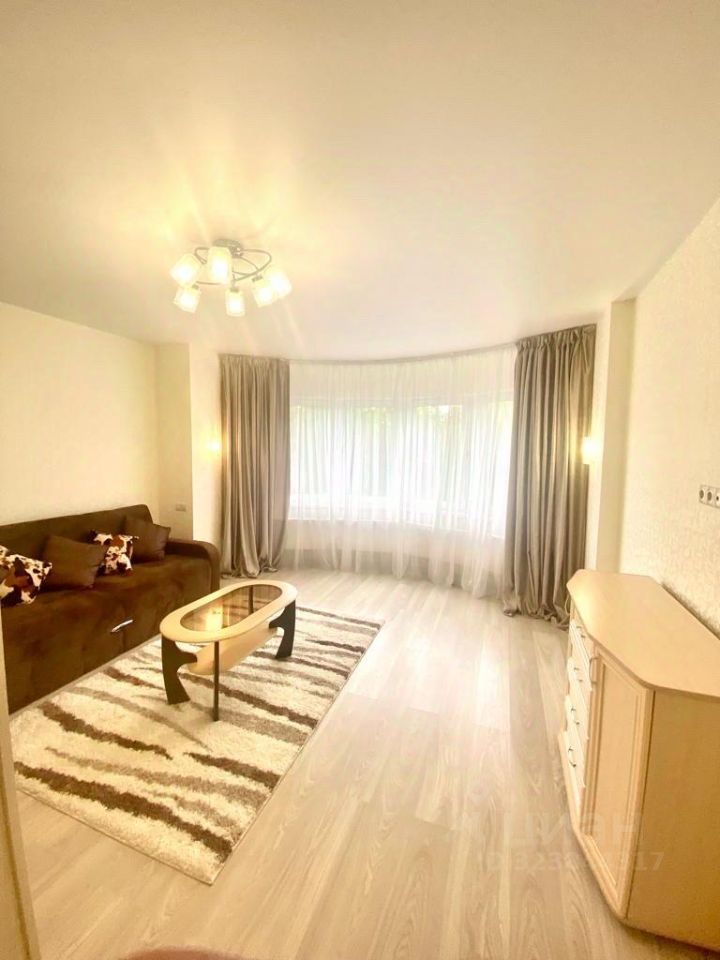 Аренда 2-комн квартиры на вторичном рынке Новоивановское пгт, шоссе Можайское, 50