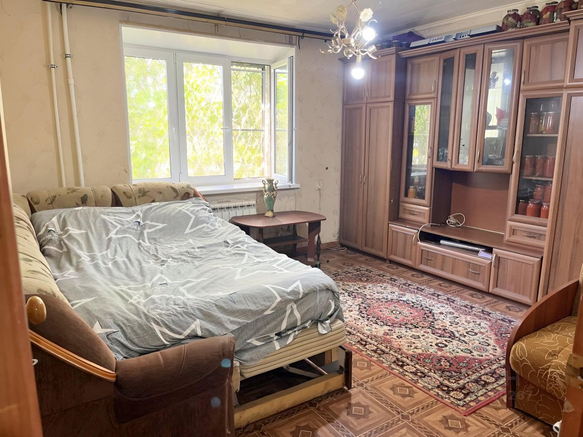 Продажа 1-комн квартиры на вторичном рынке Петергоф, Гостилицкое шоссе, 23/1