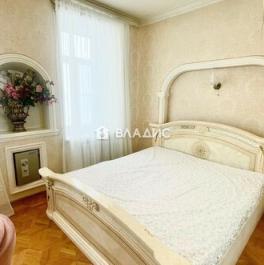Продажа 2-комн квартиры на вторичном рынке Подсосенский переулок