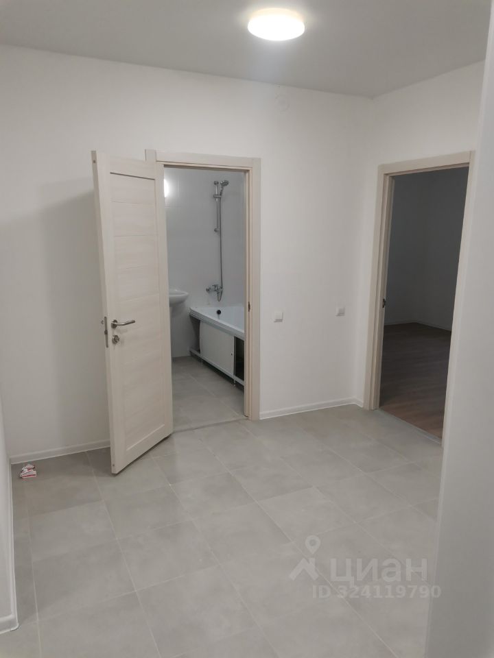 Продажа 3-комн квартиры на вторичном рынке Зеленый проспект, 103