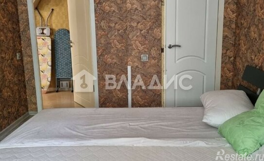 Продажа 3-комн квартиры на вторичном рынке ул Артамонова,  д. 12,  к. 2