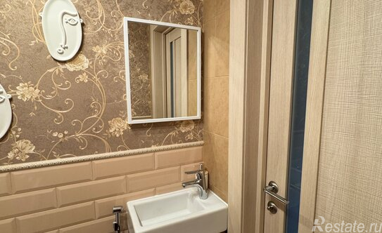 Продажа 2-комн квартиры на вторичном рынке Новый Оккервиль, пр-кт Строителей,  д. 6