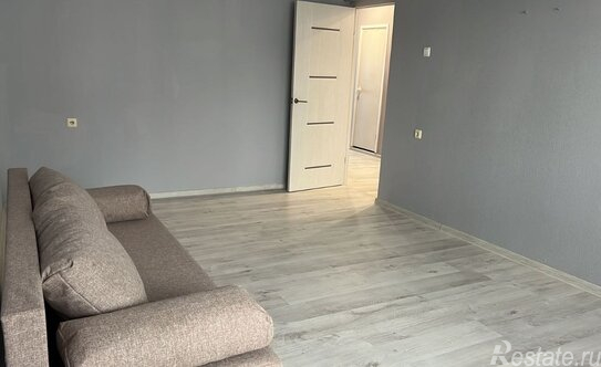 Аренда 2-комн квартиры на вторичном рынке улица Адмирала Лазарева,  д. 57