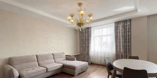 2-комн квартира улица Александра Невского,  д. 27