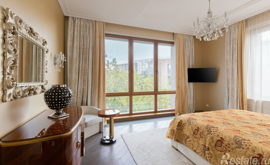 Продажа 3-комн квартиры на вторичном рынке ул Смольного,  д. 2,  к. 3