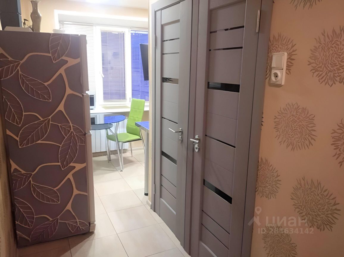 Продажа 1-комн квартиры на вторичном рынке проспект Ветеранов, 78