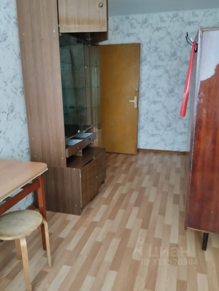 Аренда комнаты Ломоносов, Петровский переулок, 4