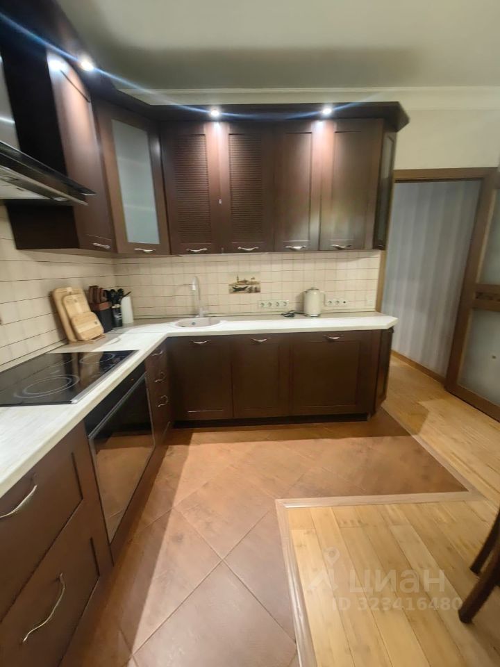 Аренда 2-комн квартиры на вторичном рынке Челобитьевское шоссе, 14к3