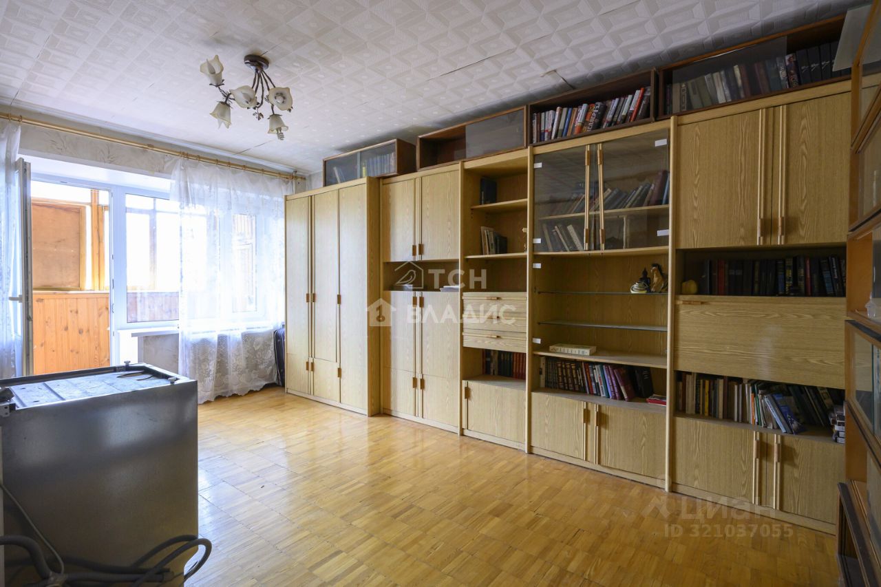 Продажа 2-комн квартиры на вторичном рынке Пушкино, улица Льва Толстого, 23