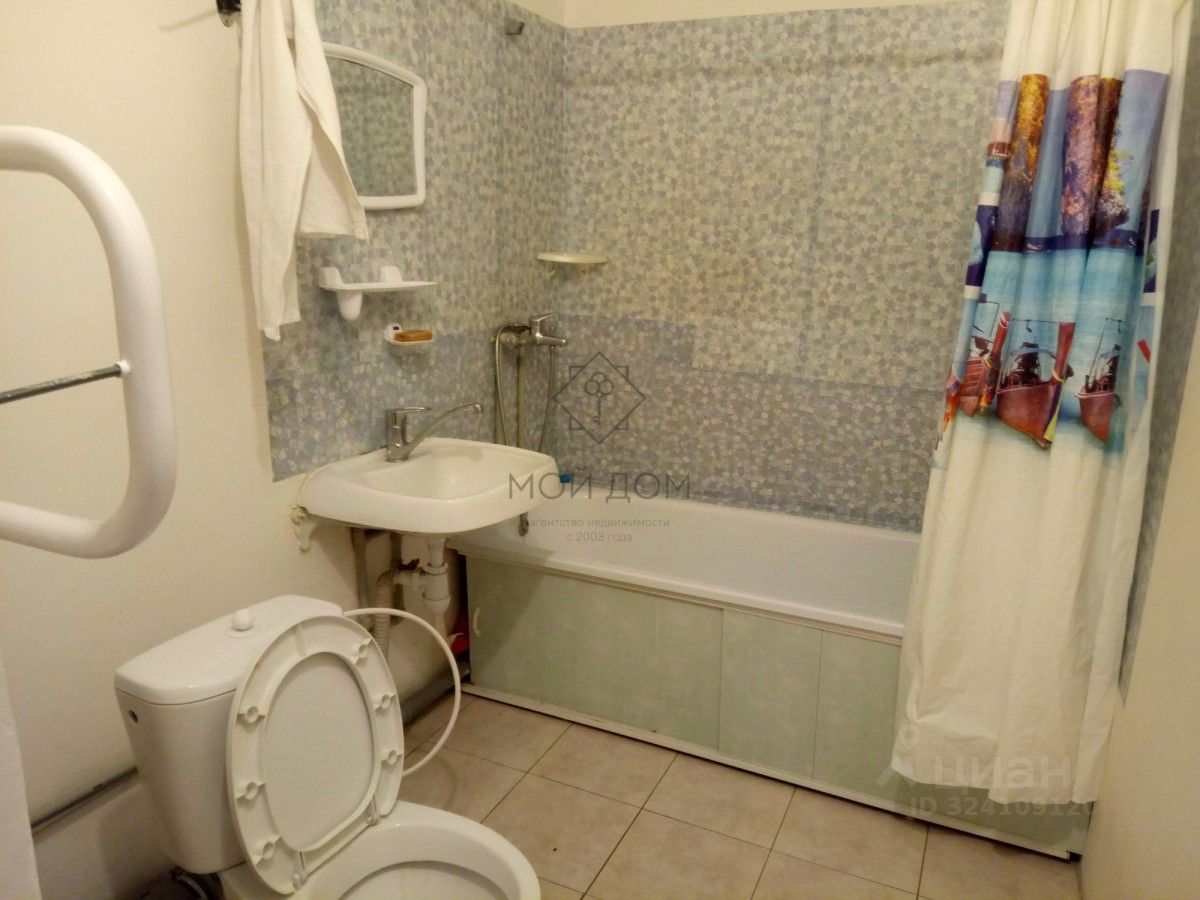 Продажа 1-комн квартиры на вторичном рынке Томилино пгт, улица Гоголя, 54к2