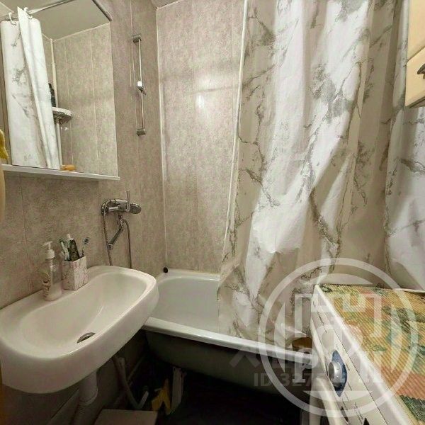 Продажа 4-комн квартиры на вторичном рынке Богатырский проспект, 52к1