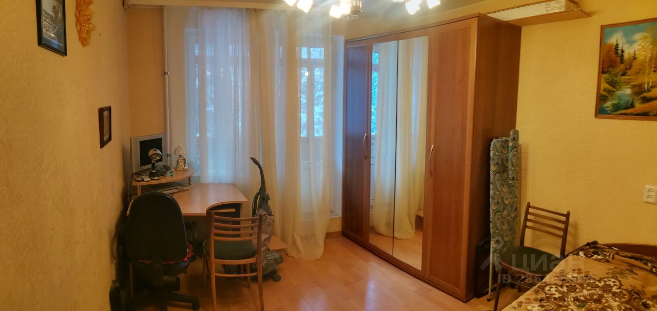 Продажа 2-комн квартиры на вторичном рынке пос. Песочный