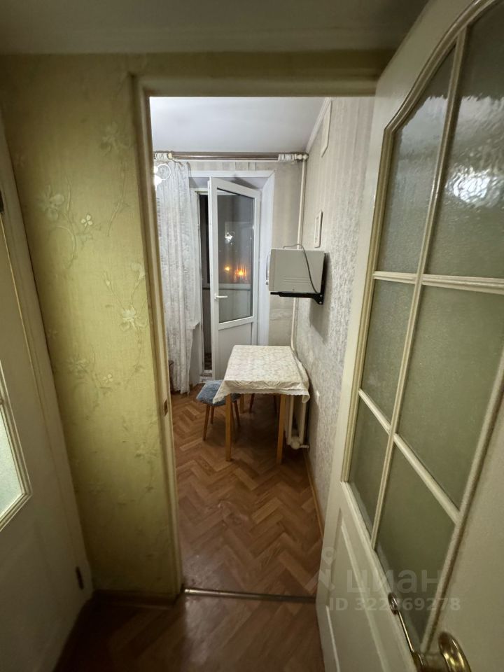 Продажа 2-комн квартиры на вторичном рынке улица Усачева, 25