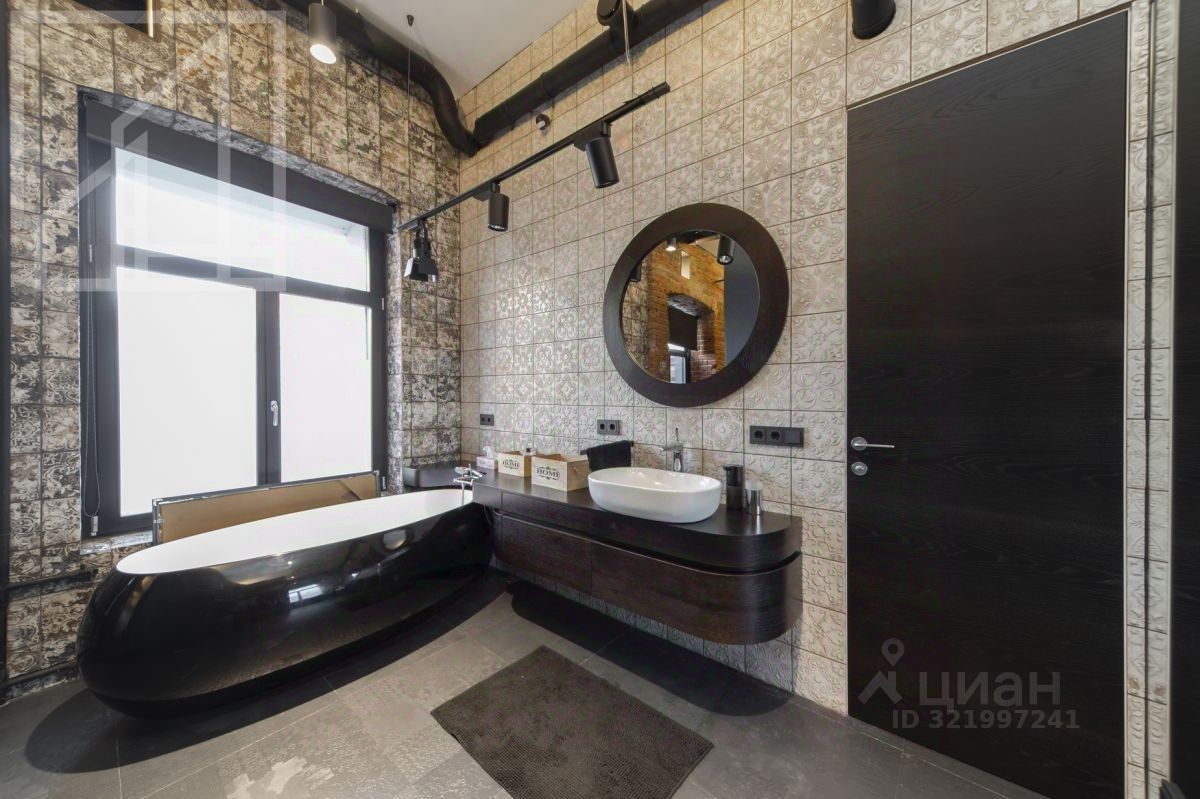 Аренда 2-комн квартиры на вторичном рынке Большой Патриарший переулок, 12С1