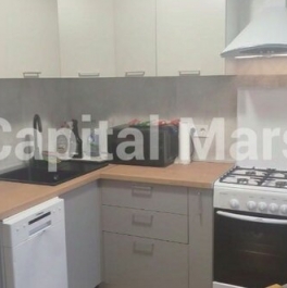 Аренда 3-комн квартиры на вторичном рынке Омская улица,  д. 4