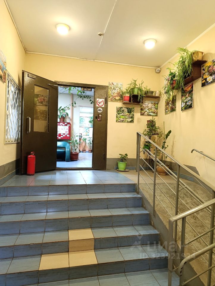 Продажа 1-комн квартиры на вторичном рынке Лобня, Фестивальная улица,  д. 8к2