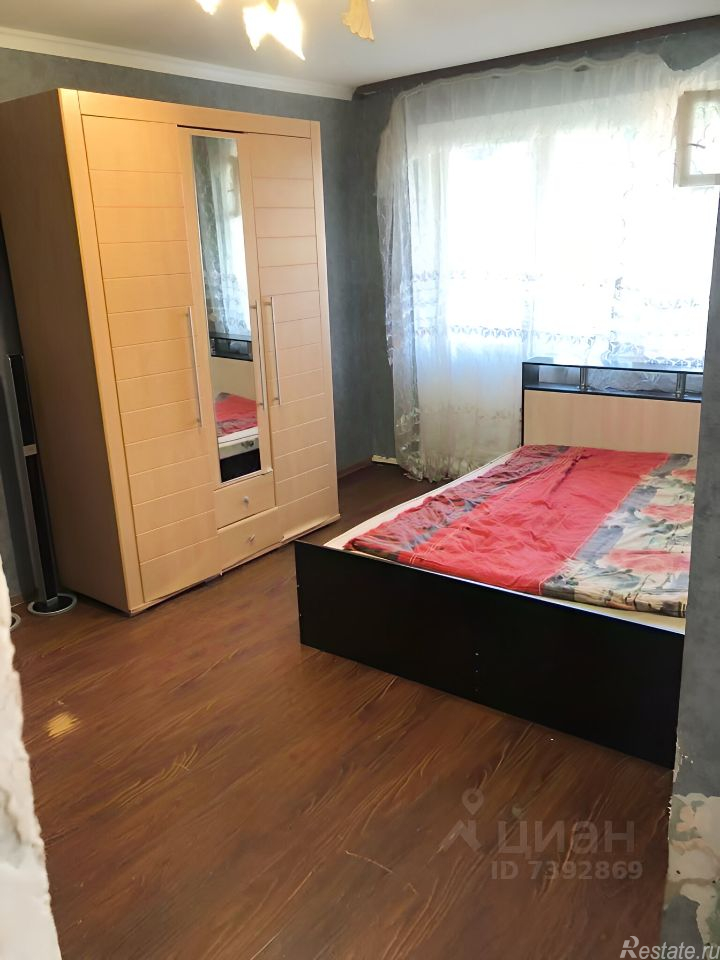Продажа 2-комн квартиры на вторичном рынке Серпухов г, Осенняя ул,  д. 11
