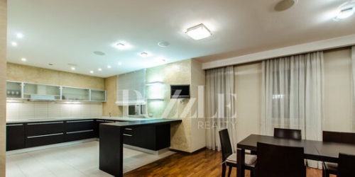 4-комн квартира улица Савушкина,  д. 118