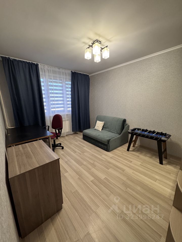 Продажа 3-комн квартиры на вторичном рынке Варшавское шоссе, 122