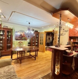 Продажа 3-комн квартиры на вторичном рынке Кириши, пр-кт Ленина,  д. 49