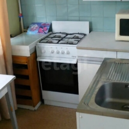 Продажа 3-комн квартиры на вторичном рынке ул Пражская,  д. 33