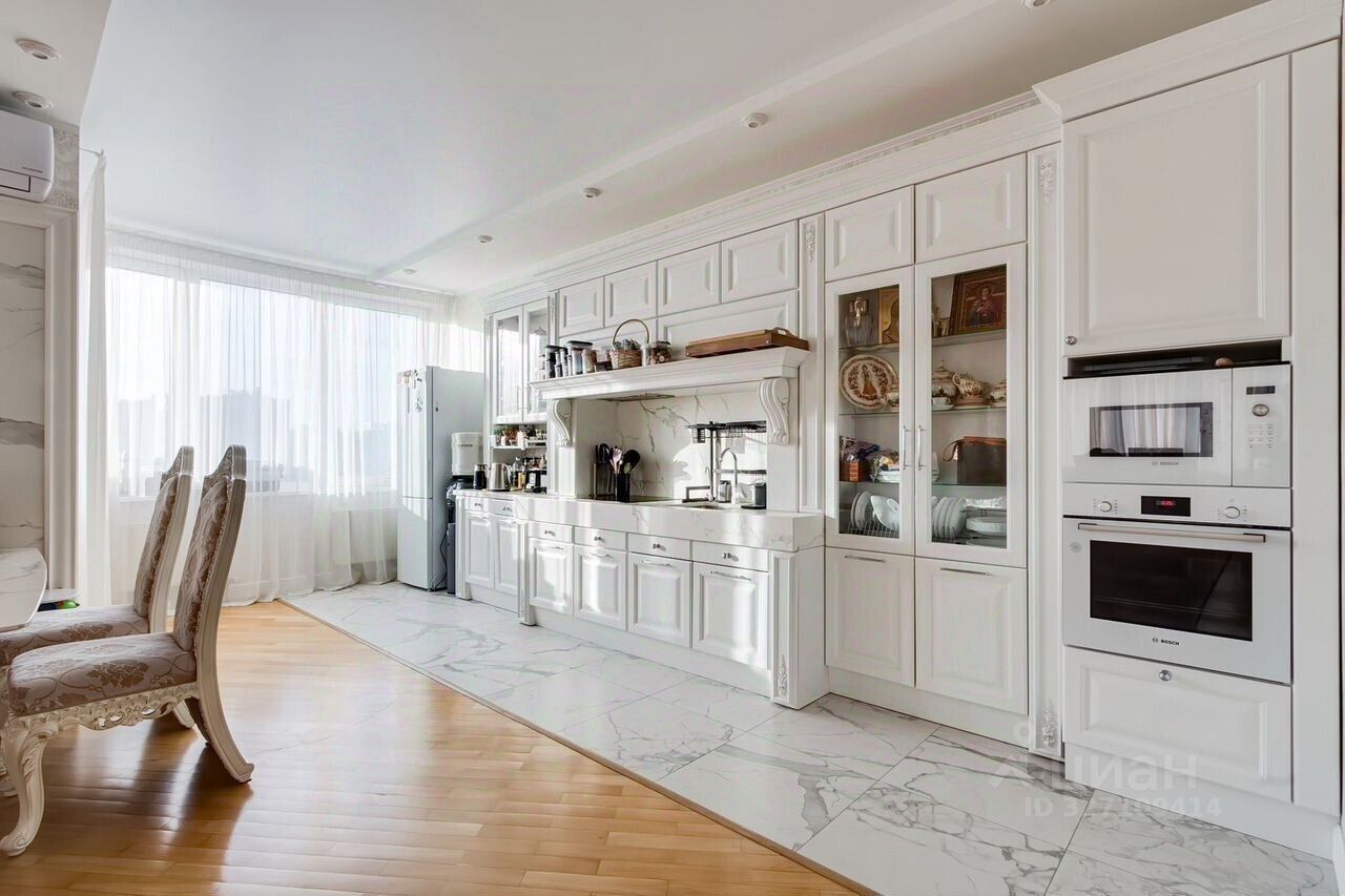 Продажа 4-комн квартиры на вторичном рынке Ленинский проспект, 106К1