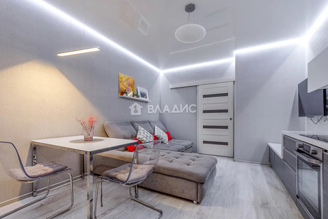 Продажа 2-комн квартиры на вторичном рынке Железнодорожный пер.,  д. 12