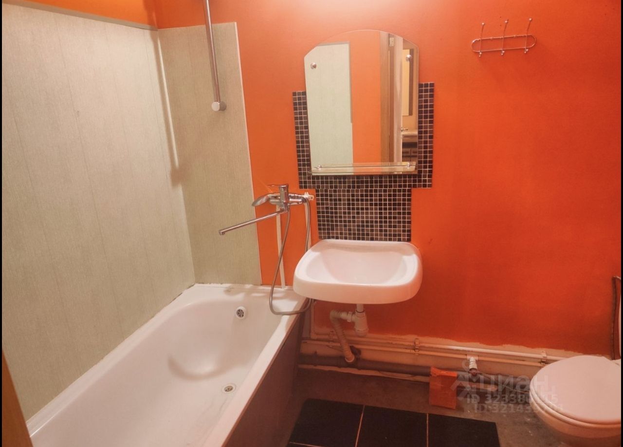 Продажа 1-комн квартиры на вторичном рынке д. Куттузи, улица Уланская, 3