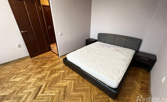 Продажа 1-комн квартиры на вторичном рынке Лобня г, Чкалова ул,  д. 12