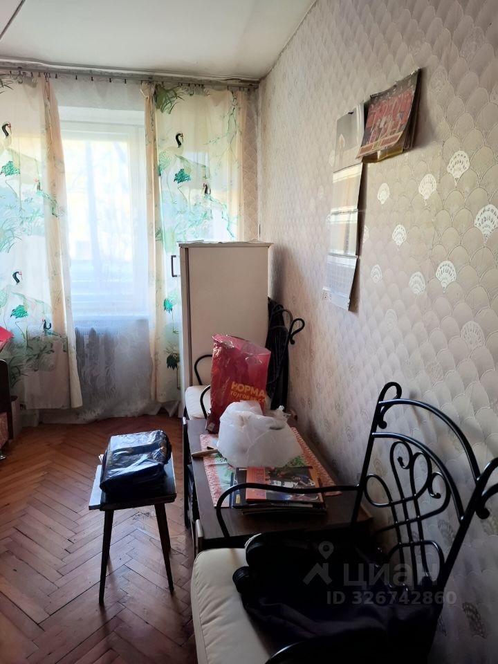 Продажа 3-комн квартиры на вторичном рынке Гатчина, Красноармейский проспект, 34