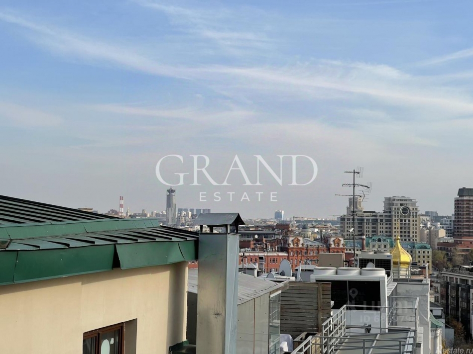 Продажа 5-комн квартиры на вторичном рынке Обыденский 1-й пер,  д. 9/12