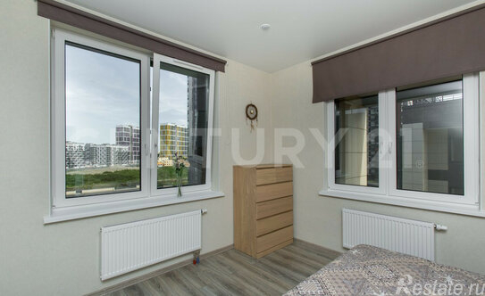 Продажа 2-комн квартиры на вторичном рынке пр-кт Патриотов,  д. 34