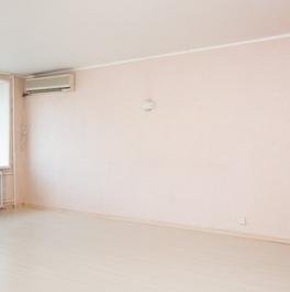 Продажа 2-комн квартиры на вторичном рынке Международная ул,  д. 32