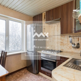 Продажа 2-комн квартиры на вторичном рынке Науки пр-кт,  д. 26