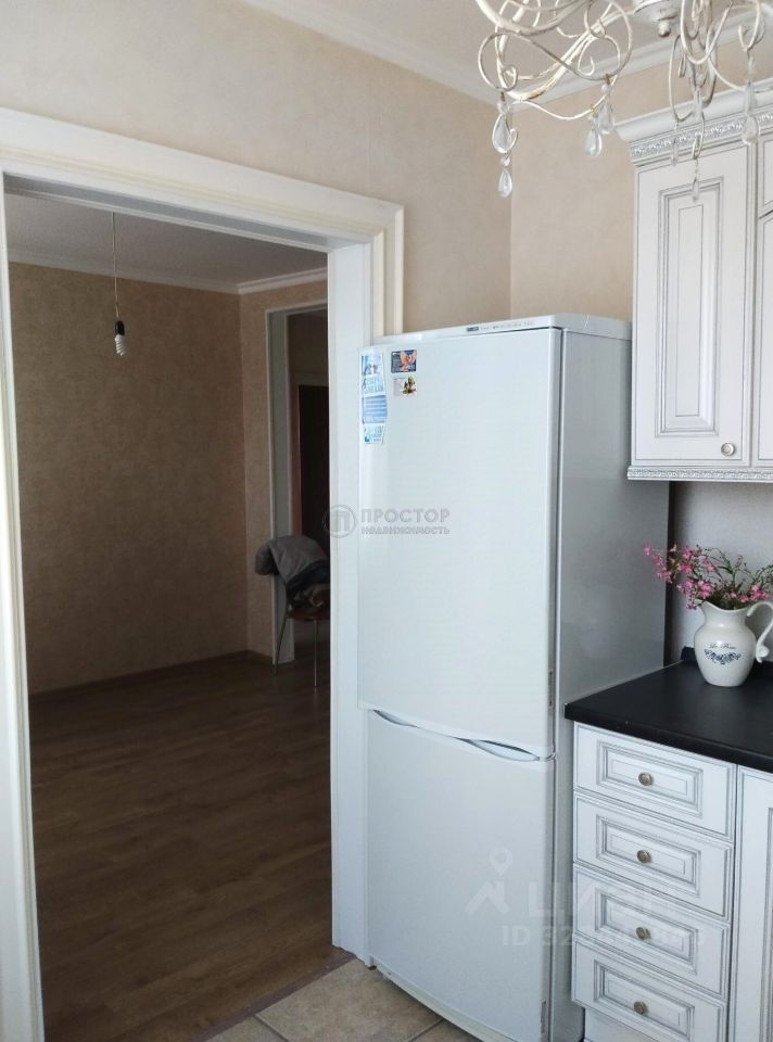 Продажа 2-комн квартиры на вторичном рынке Череповецкая улица, 4