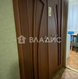 Продажа 2-комн квартиры на вторичном рынке проезд Якушкина,  д. 5