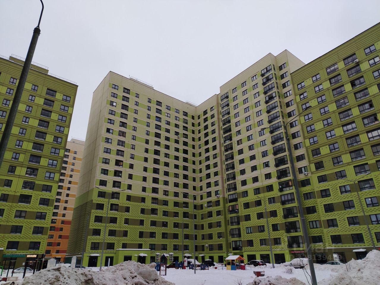 Продажа 4-комн квартиры на вторичном рынке улица Маресьева, 12к4