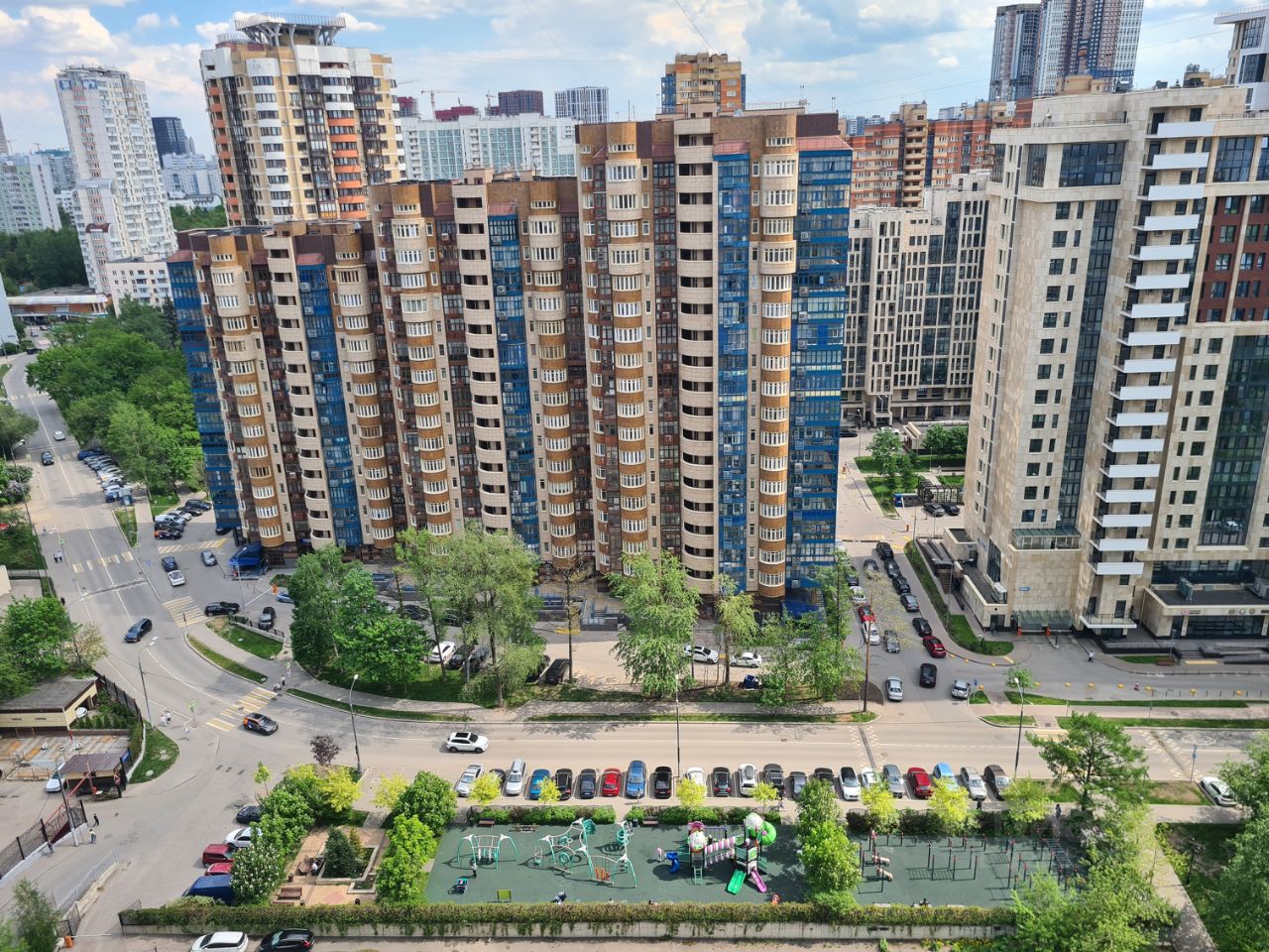 Продажа 2-комн квартиры на вторичном рынке Ленинский проспект, 103