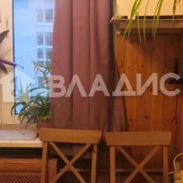 Продажа 2-комн квартиры на вторичном рынке улица Жебрунова,  д. 4