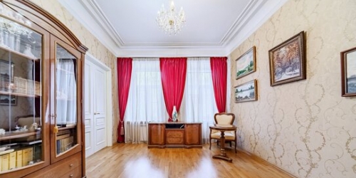 3-комн квартира Пушкарская Б. ул,  д. 19