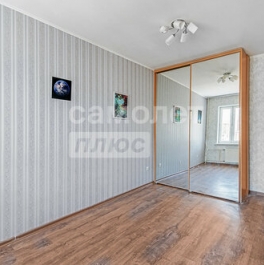 Продажа 1-комн квартиры на вторичном рынке Зенино, Вертолётная улица,  д. 18