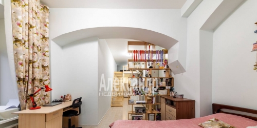 Студия Вознесенский пр.,  д. 33