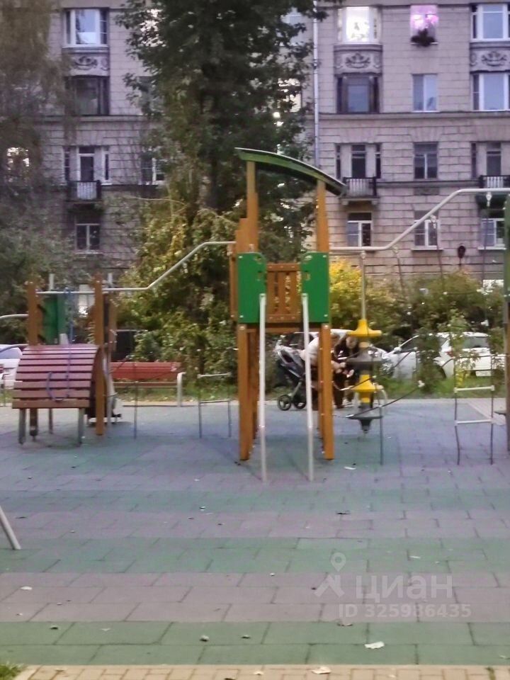 Продажа 2-комн квартиры на вторичном рынке Полюстровский проспект, 51