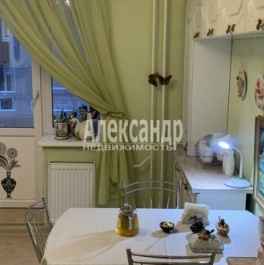 Продажа 2-комн квартиры на вторичном рынке улица Рихарда Зорге,  д. 16